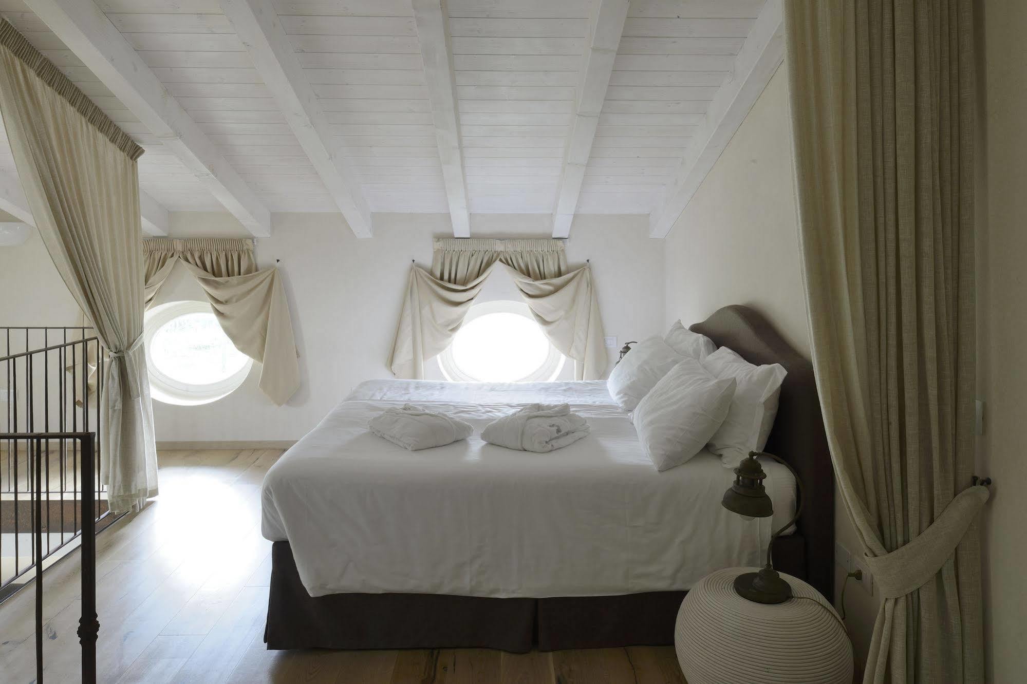 Relais Rossar Boutique Hotel Garda&Hills Costermano Extérieur photo
